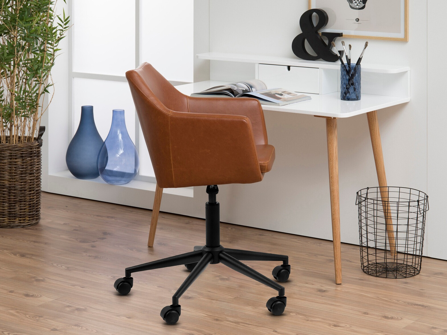 Scaun de birou Norsica 166 (Negru + Maro)